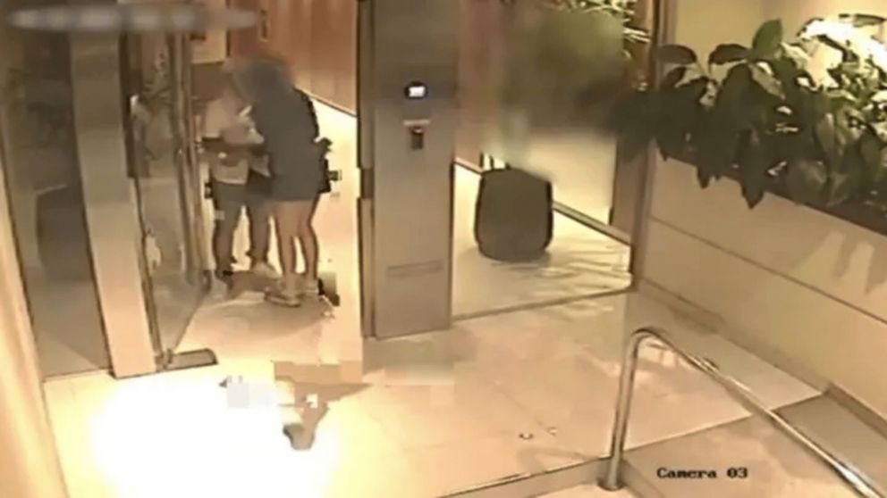 Viudas negras con una valija cargada con lo robado a la v�ctima.