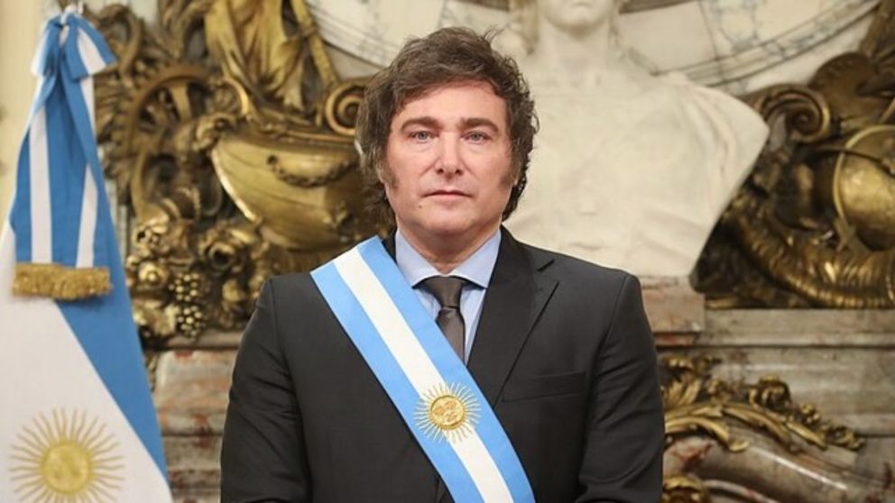 Javier Milei habla en cadena nacional.
