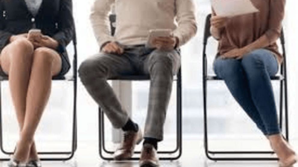 Mover la pierna sin parar: lo que revela la psicolog�a sobre este gesto que hac�s sin darte cuenta