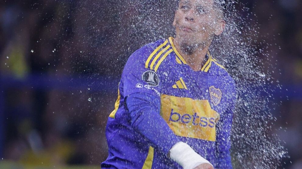 Marcos Rojo llega a Racing libre de Boca