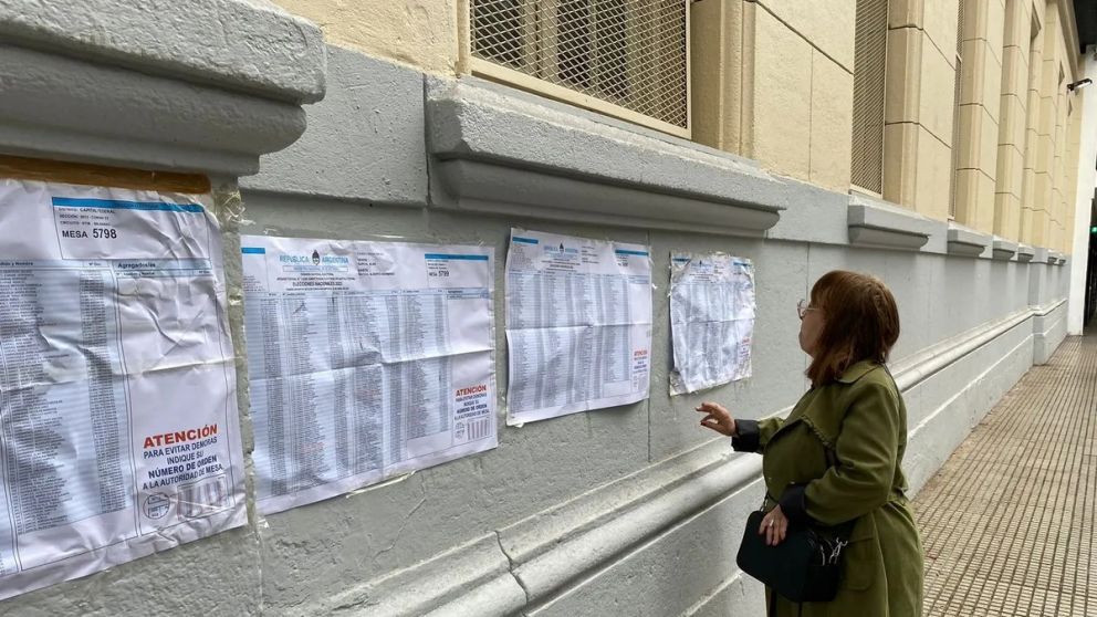 La Cámara Nacional Electoral dejó sin efecto la medida del juez Ramos Padilla que había modificado los lugares de votación.