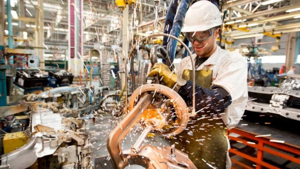 "La industrialización local podría generar mayores ingresos y fomentar la creación de empleo", dice el reporte.