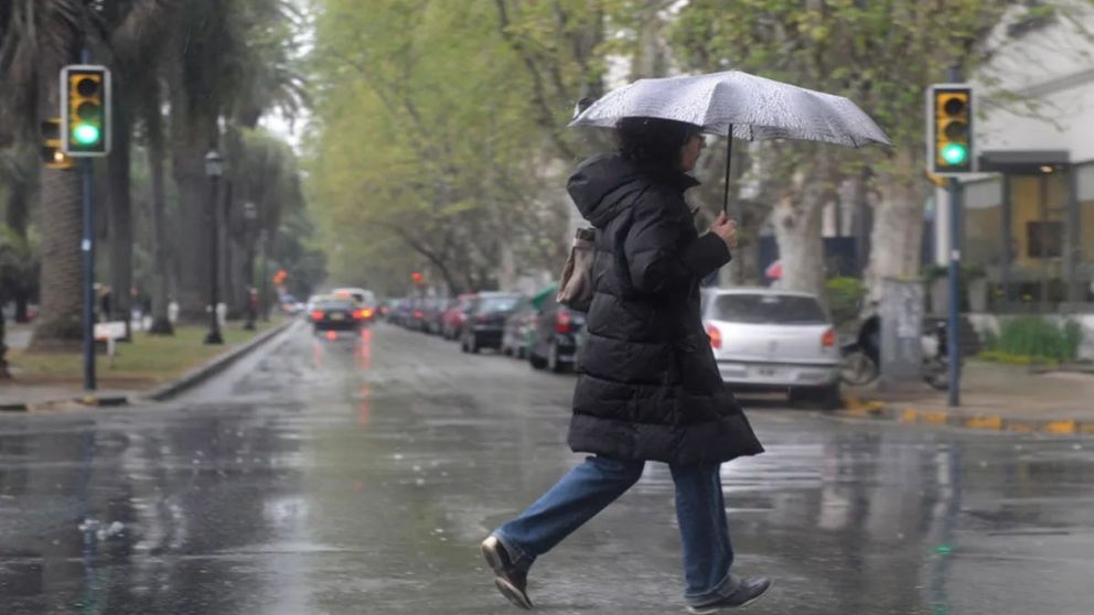 Lunes con alerta por lluvias en el AMBA.