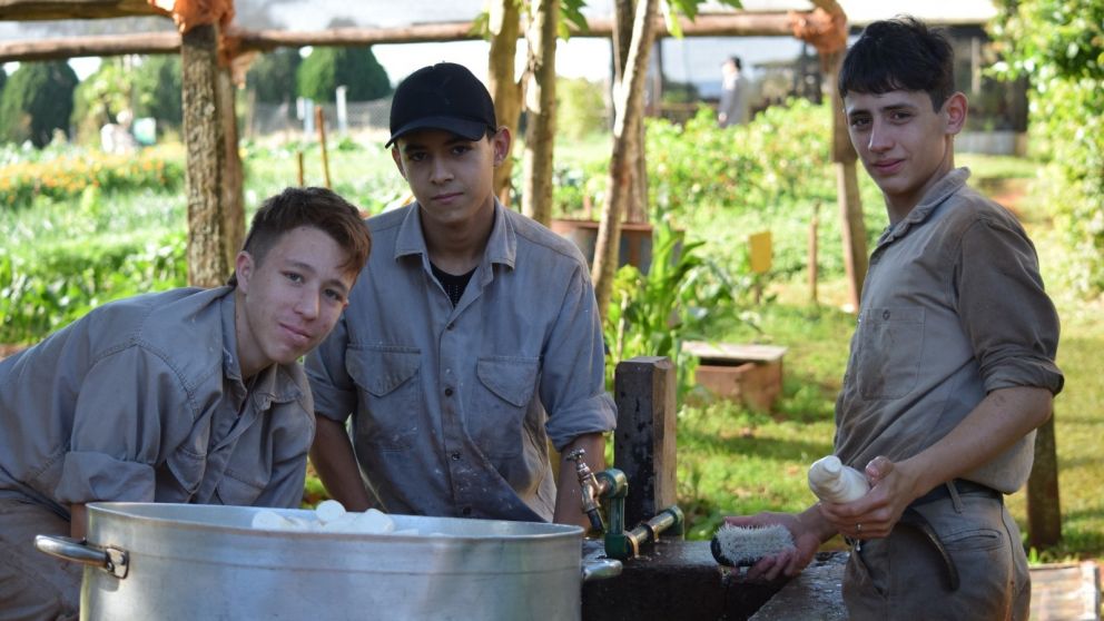 Son 8 las escuelas secundarias agrot�cnicas salesianas que venden productos con impacto social