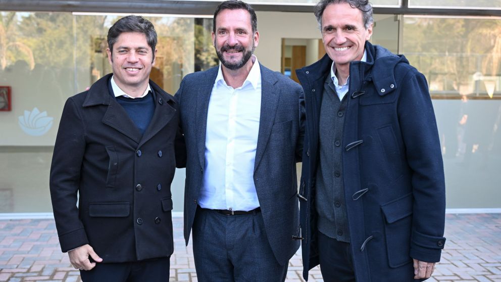 En Escobar y junto al intendente Sujarchuk y al ministro Katopodis, Kicillof desminti� al presidente Milei, quien neg� que la plata no alcance para llegar a fin de mes.