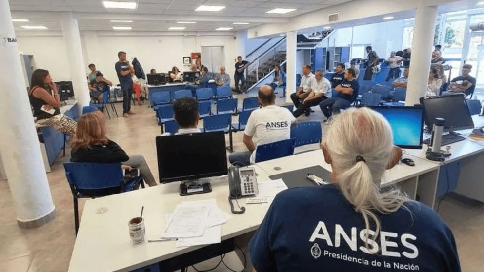 Cu�nto cobra un trabajador estatal en agosto 2025