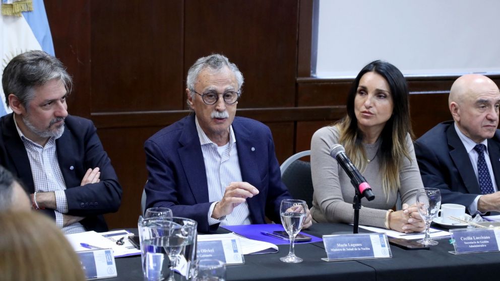 El ministro de Salud de la Nación, Mario Lugones, anunció medidas por las irregularidades en el examen de residencias médicas.