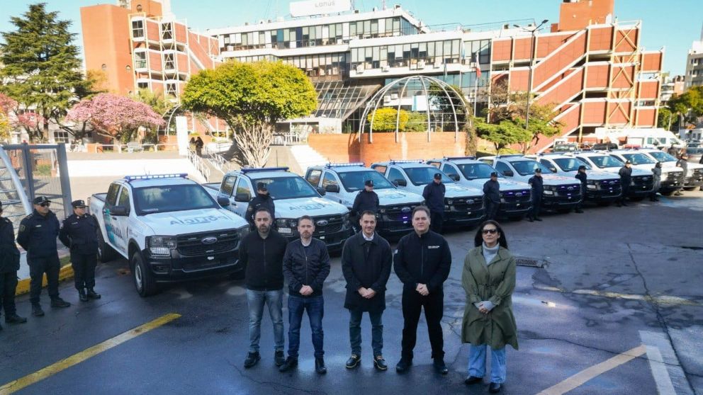 Lan�s Gobierno compr� 10 nuevos patrulleros para la Polic�a Bonaerense.