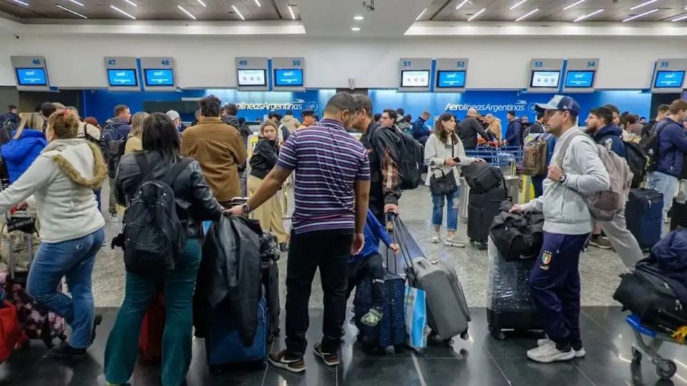Los aeropuertos de Ezeiza y Jorge Newbery concentraron la mayor parte del flujo internacional