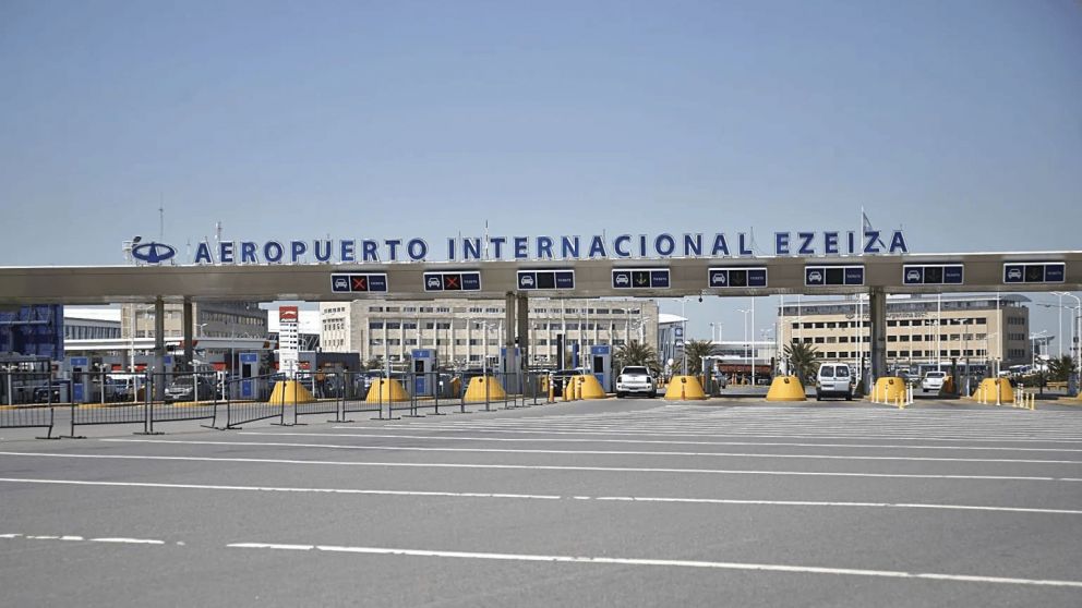 M�xima tensi�n en Ezeiza: alerta por vuelo que iba a Miami y tuvo que regresar de emergencia