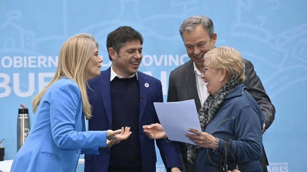 Kicillof, con Magario y Cascallares, sus candidatos en la Tercera