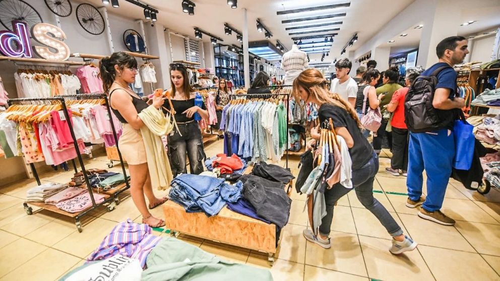 Indumentaria y calzado fue el rubro con mayor crecimiento interanual