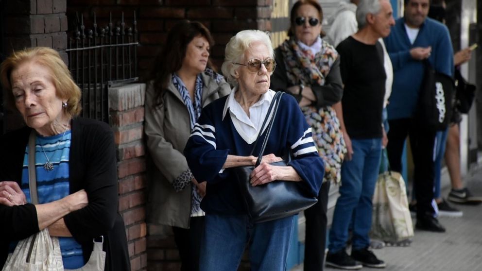 La iniciativa dispone un aumento del 7,2% a las jubilaciones