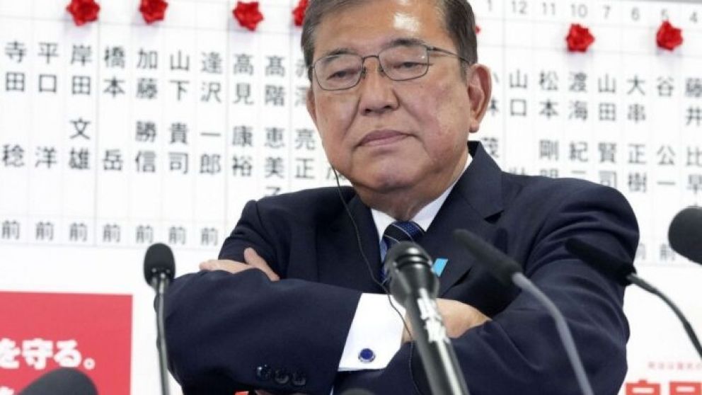 El primer ministro de Japón busca permanecer en el poder