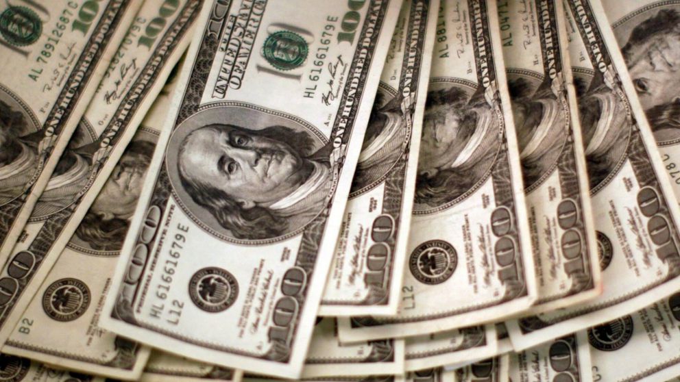 D�lar paralelo en Argentina frena tendencia alcista