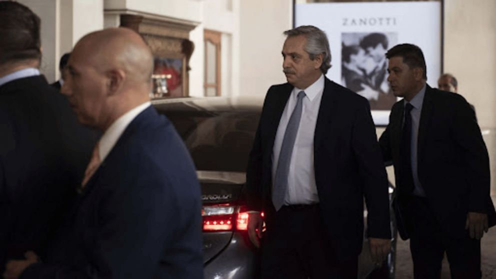 El expresidente Alberto Fern�ndez en los Tribunales de Comodoro Py