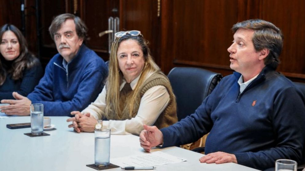 Código QR en farmacias: se presentó el plan de trabajo y fiscalización