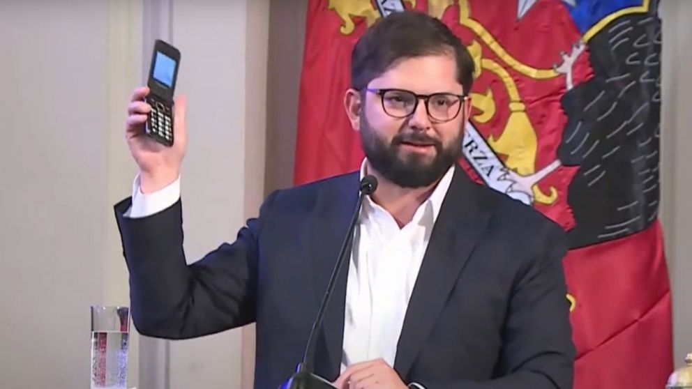 Boric, enfrentado a Trump