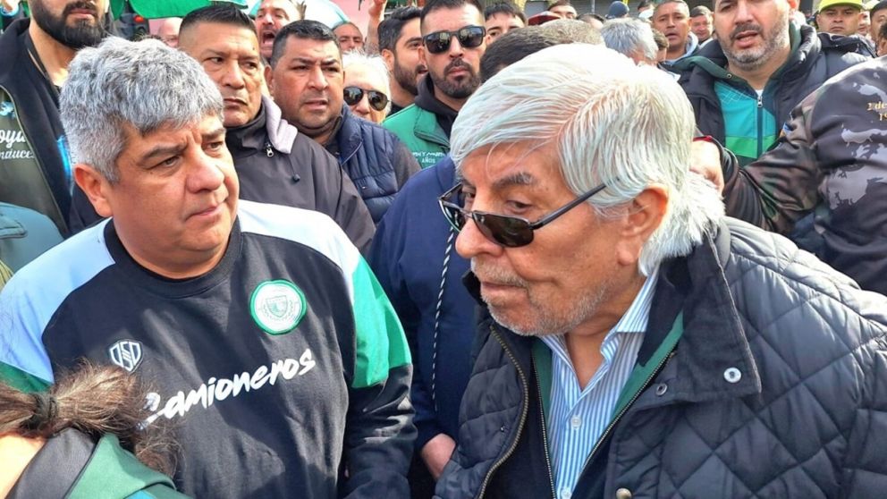 Pablo y Hugo Moyano, juntos en las ollas populares de Constitución