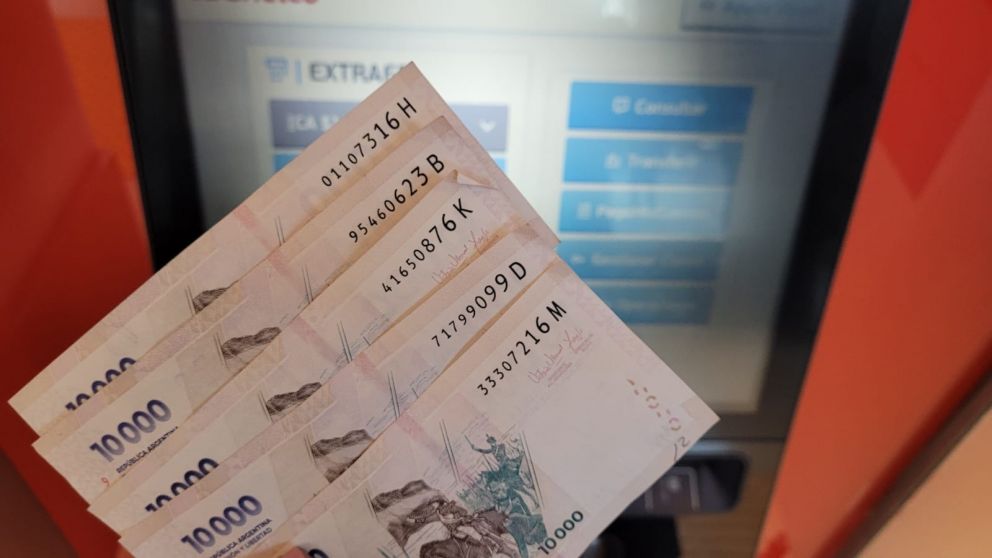 Comienza el pago de aguinaldo de Anses