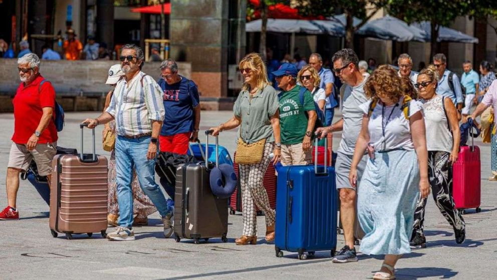 Las proyecciones oficiales anticipan el ingreso de casi 42 millones de turistas extranjeros entre junio y septiembre
