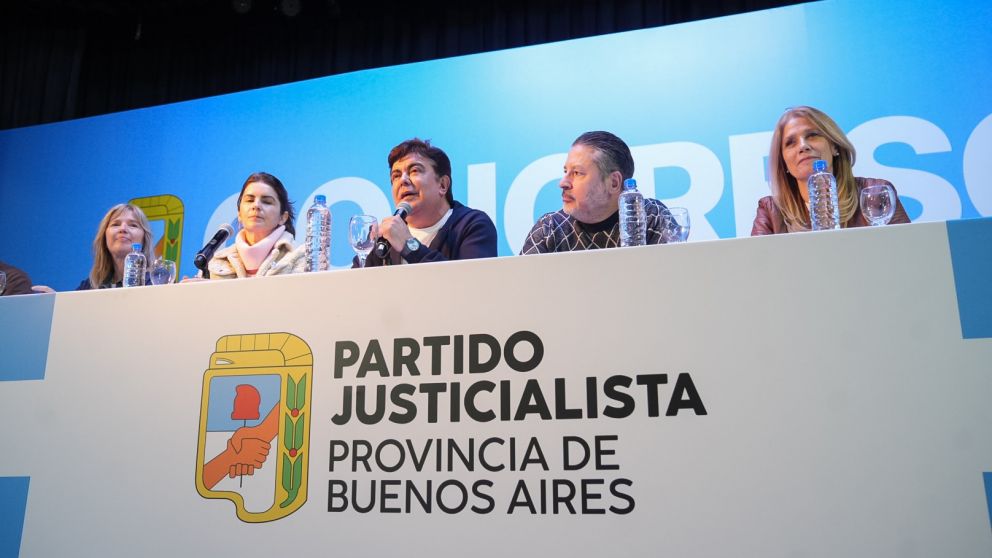 El PJ bonaerense respaldó a Cristina Kirchner y Axel Kicillof