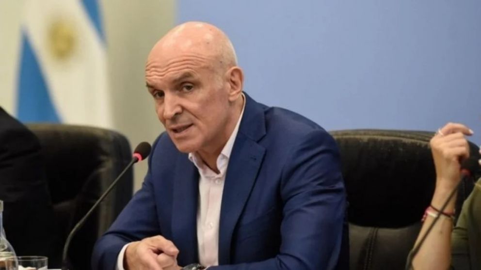 Espert en el centro de los cuestionamientos del peronismo tras la detención de varios funcionarios del municipio de Quilmes acusados de vandalizar su vivienda.