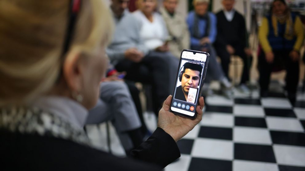 El sistema se realiza con voz e imagen e integra la historia clínica electrónica