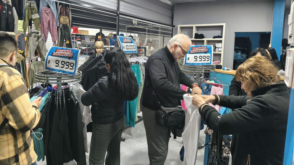 Indumentaria deportiva y ropa térmica con grandes rebajas en Avellaneda al 3300 en Flores o en La Gran Dulce