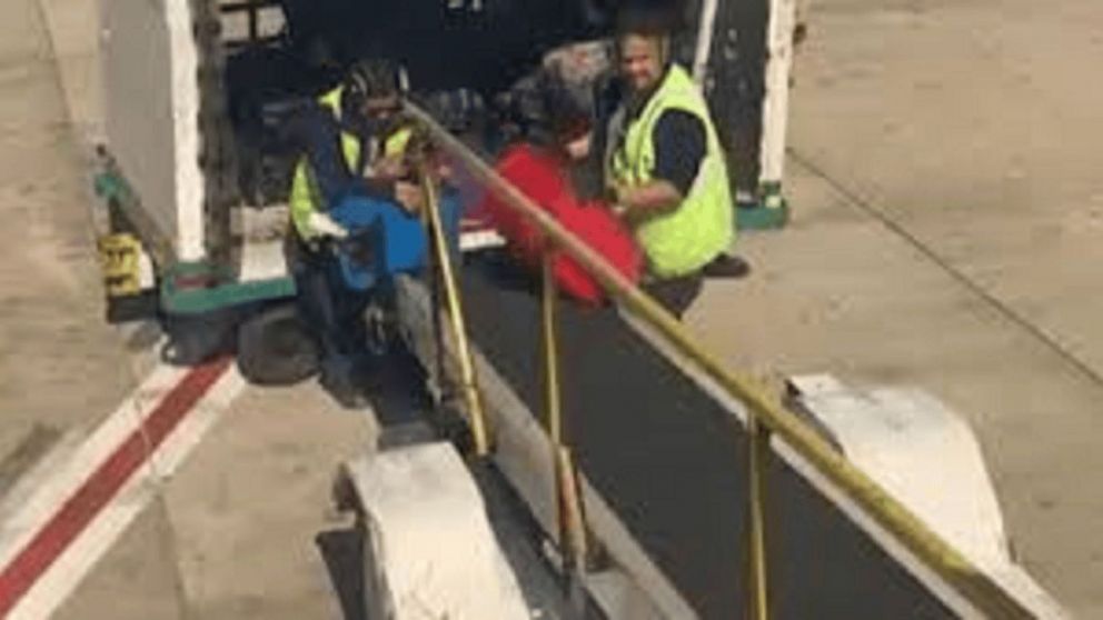 Los empleados fueron detectados por las cámaras de vigilancia del aeropuerto