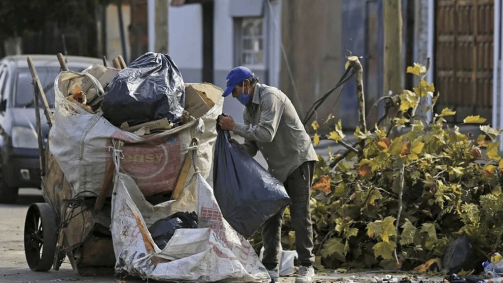 Detalles de cuánto necesitó una familia tipo en marzo para no ser pobre