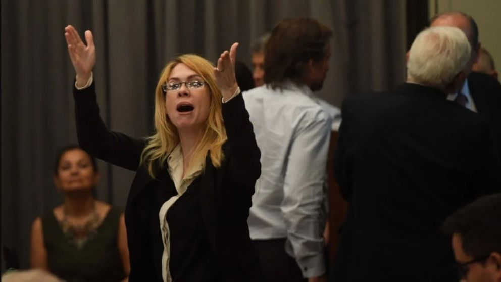 Lilia Lemoine defendió la quita salarial por licencias