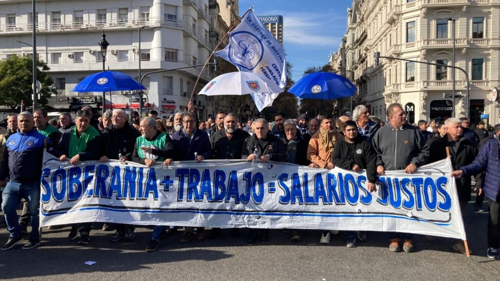 Con estrategias que van más allá de las tesituras de la CGT, el Frente sentó postura