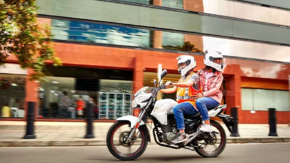 Taxi-moto: la nueva tendencia que crece en Argentina