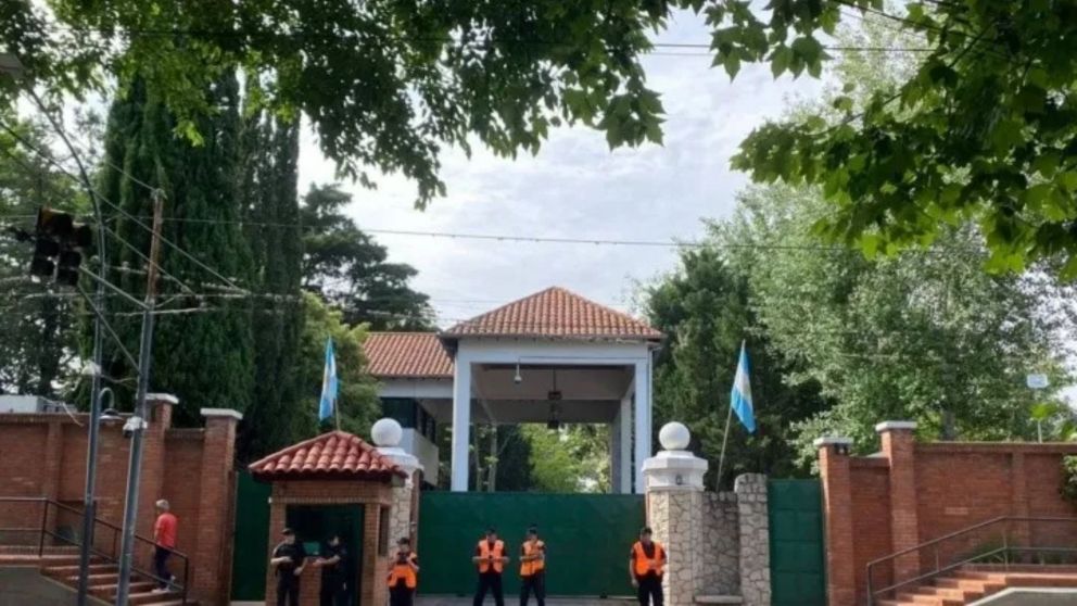 Hallaron muerto a un militar en la Quinta de Olivos.