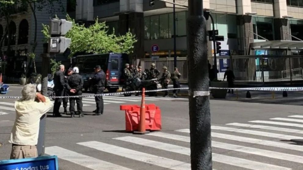 Refuerzan la seguridad en AMIA y la Embajada de Israel