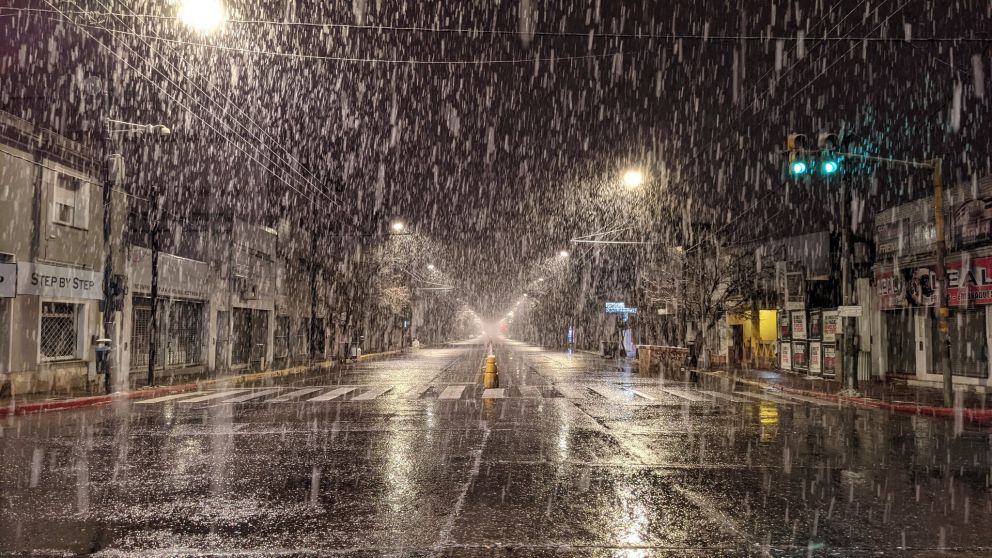 Cae nieve en Córdoba, especialmente en Calamuchita y T