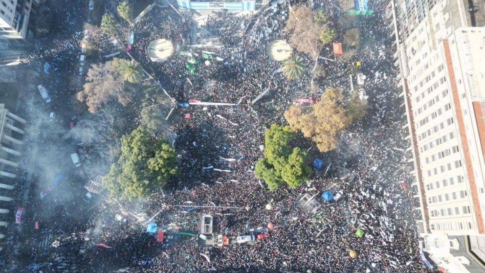“Me encantó escucharlos cantar ‘Vamos a volver’, no lo hacíamos hace mucho tiempo”, dijo Cristina