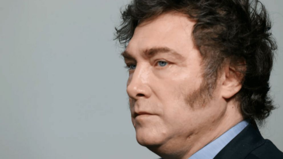 El presidente Javier Milei sube en las encuestas.