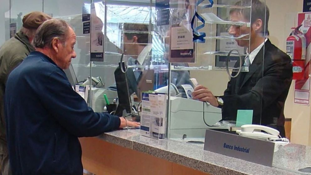 De cuánto será el nuevo salario inicial de los empleados de banco