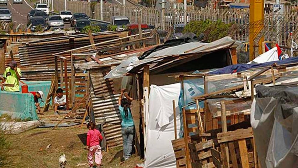 Seg�n INDEC, el 51,9% de los chicos menores de 14 a�os son pobres en el pa�s.