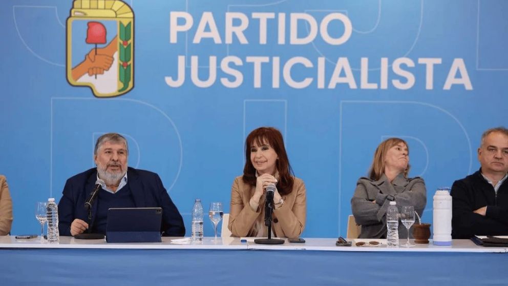 Fallo contra Cristina, el PJ consideró que es un hecho que “reviste un nivel inédito de gravedad institucional".