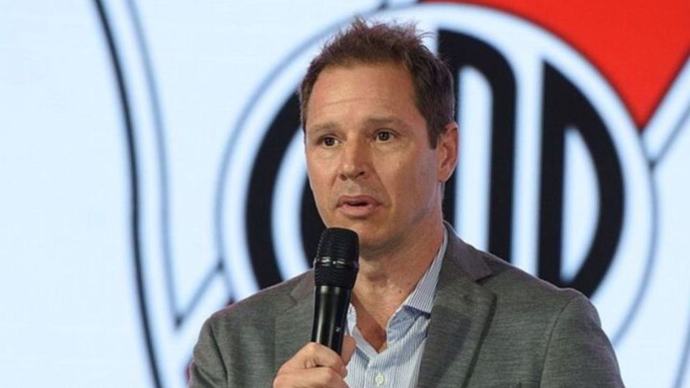 Brito se planta: defiende el modelo de River y admite que Mastantuono puede irse