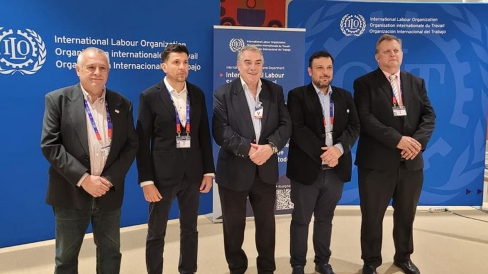 La comitiva gremial aeronáutica en Ginebra, sede de la OIT