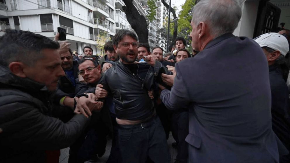 Juan Grabois denunció el hecho en sus redes sociales