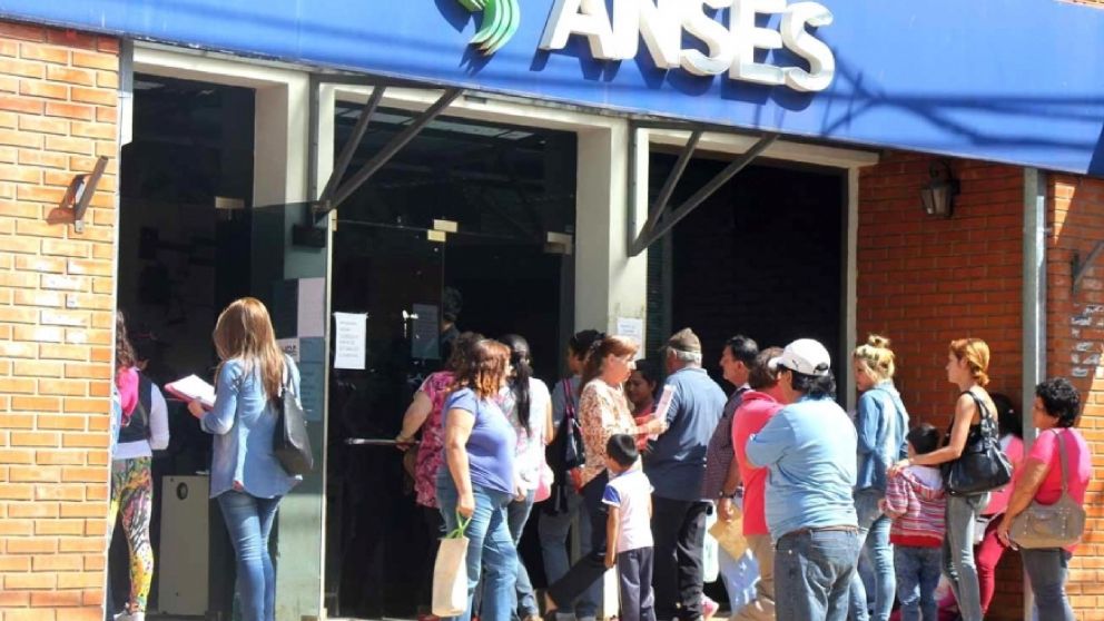 Sin jubilación, cuál es el programa alternativo para los adultos mayores