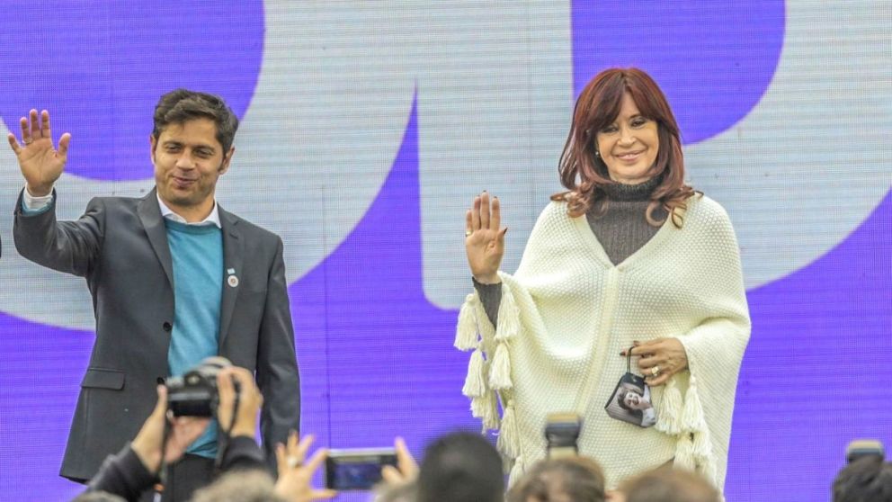 NOTICIAS ARGENTINAS BAIRESDICIEMBRE 8 El PJ Bonaerense se reunira manana en el partido bonaerense de Moreno y el que el titular de esa fuerza, Maximo Kirchner, invito a la ex presidenta Cristina Kirchner; al gobernador bonaerense, Axel Kicillof, y (NO