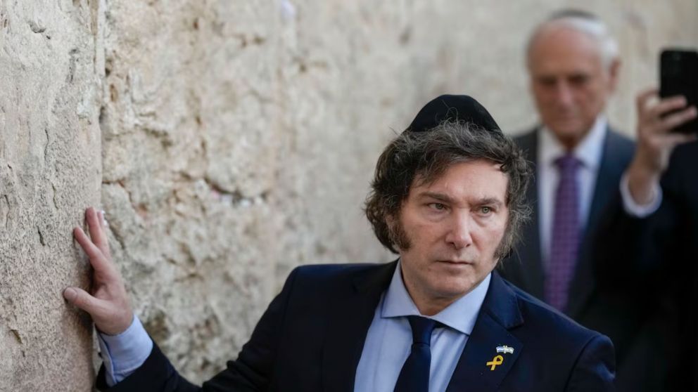 Milei viajará a Israel y firmará un convenio de vuelos directos.