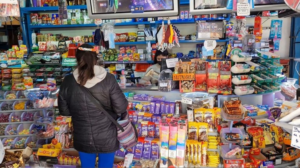 Cerraron 16.000 kioscos para bajar precios venden hasta chupetines pr�ximos a vencer