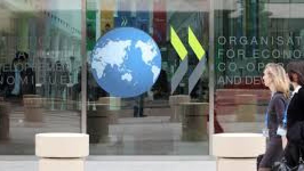 Crecimiento de PIB mundial se ralentizar� al 2,9 % en 2025 y 2026, seg�n OCDE